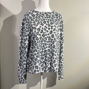Time and Tru Gray Animal Print Long Sleeve Top